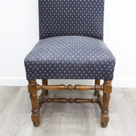Silla clásica con pata torneada