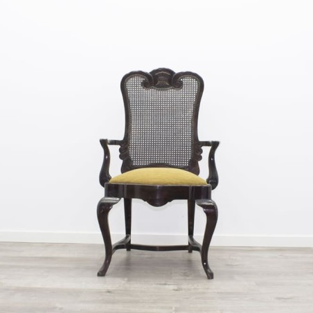 Silla clásica con pata chippendeale con brazos