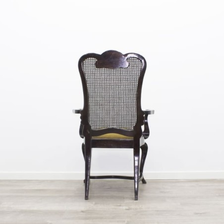 Silla clásica con pata chippendeale con brazos