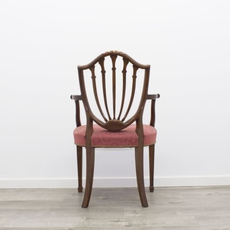Silla clásica en madera nogal