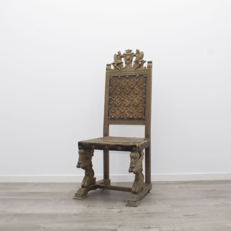 Silla clásica fija en madera