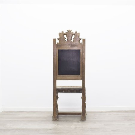 Silla clásica fija en madera