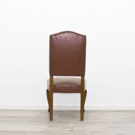 Silla clásica sin brazos en madera acabado nogal