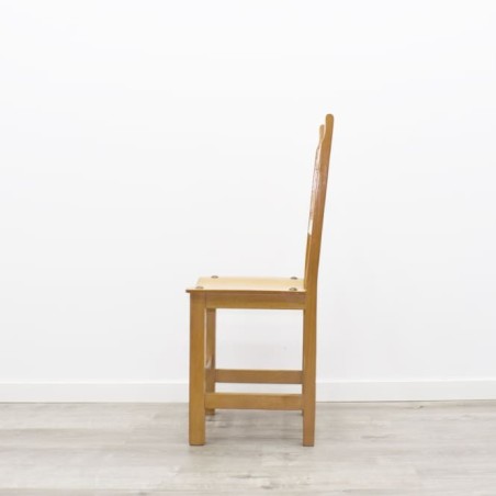 Silla fija en cerezo claro