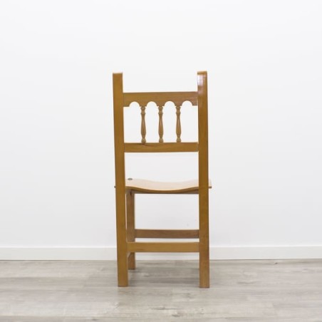 Silla fija en cerezo claro