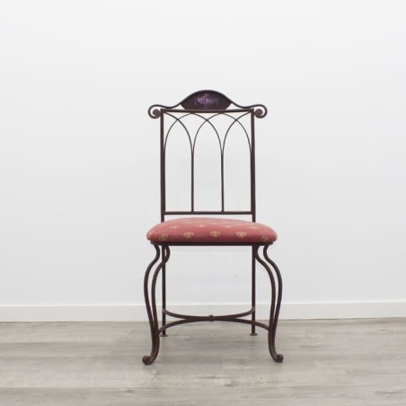 Silla fija con respaldo alto en forja