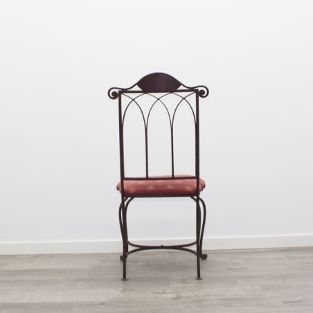 Silla fija con respaldo alto en forja