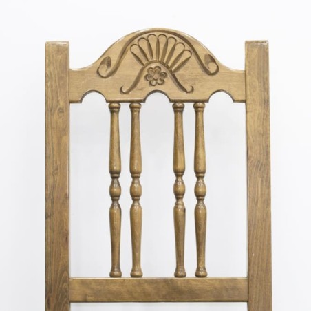 Silla clásica con pata torneada tallada