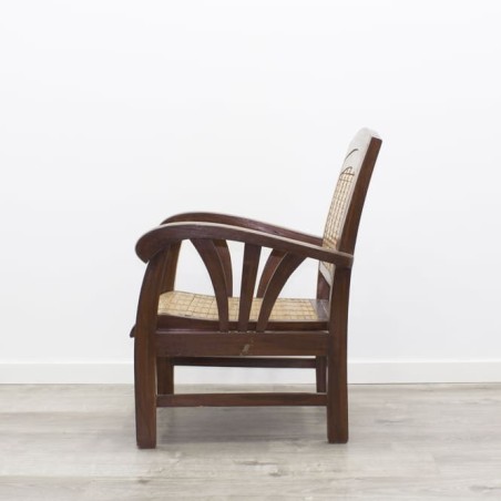 Sillón con brazos en cerezo