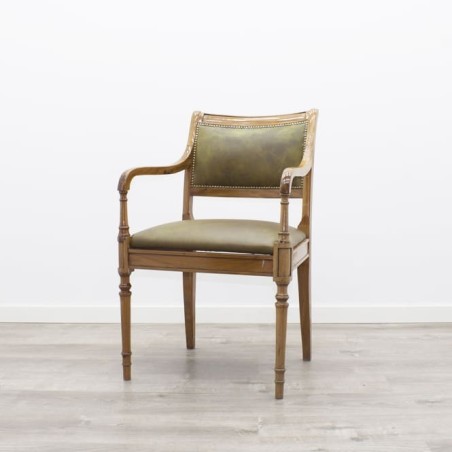 Silla de madera en piel verde