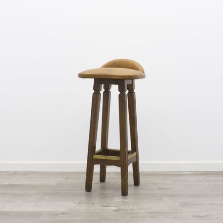 Taburete de madera con asiento en piel marrón