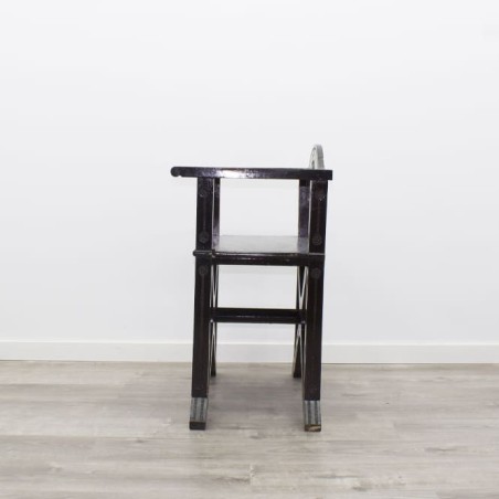 Silla fija en madera caoba con brazos