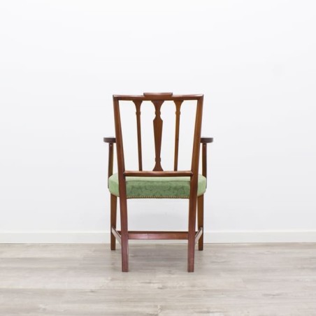 Silla en tela fantasía tapizada en verde