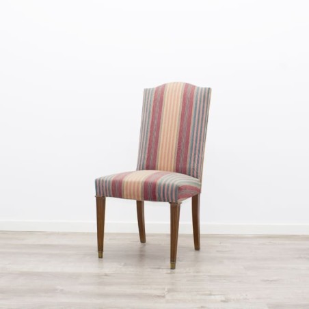 Silla fija con tela rayada
