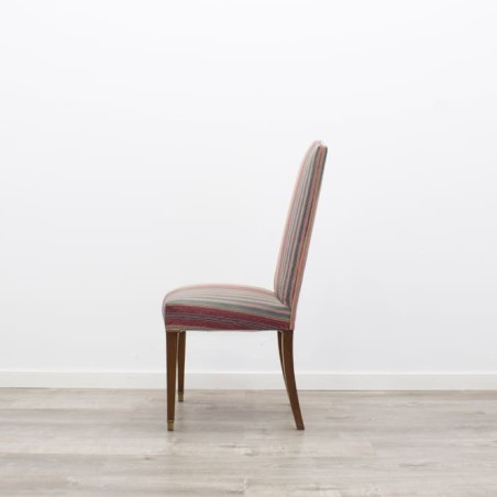Silla fija con tela rayada