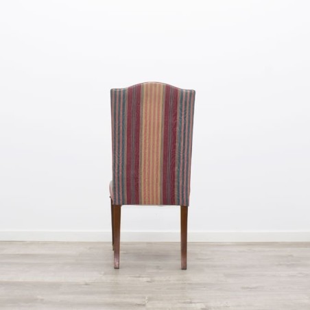 Silla fija con tela rayada