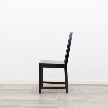 Silla clásica en madera acabado negro