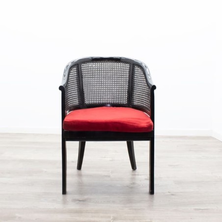 Sillón clásico con respaldo de mimbre
