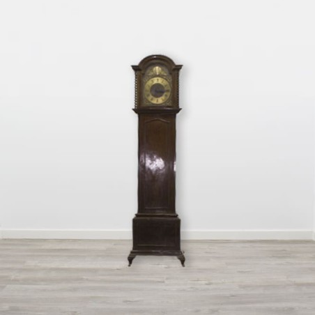Reloj de pie de madera