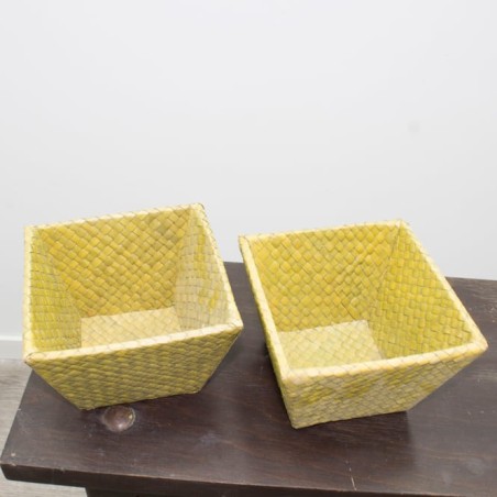 Cestitas verdes de mimbre