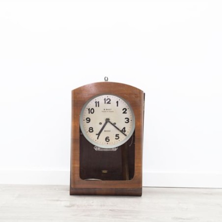 Reloj de pared clásico