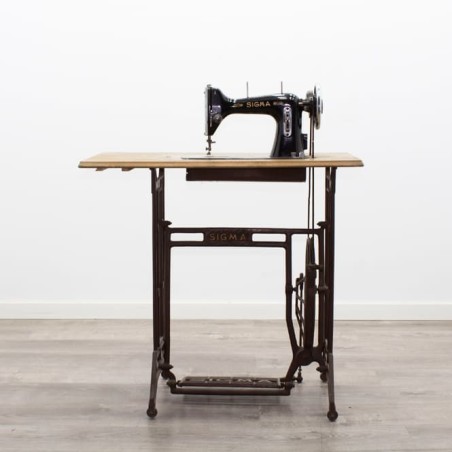 Maquina de coser con mesa Sigma
