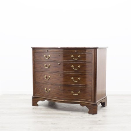 Cómoda clásica en madera