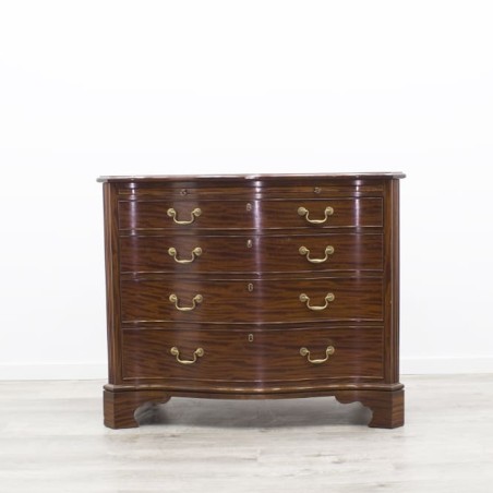 Cómoda clásica en madera