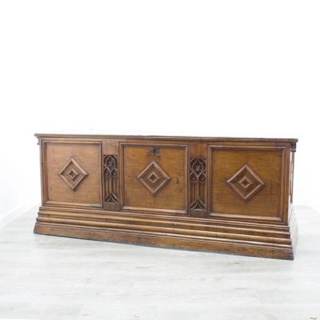 Arcón de madera