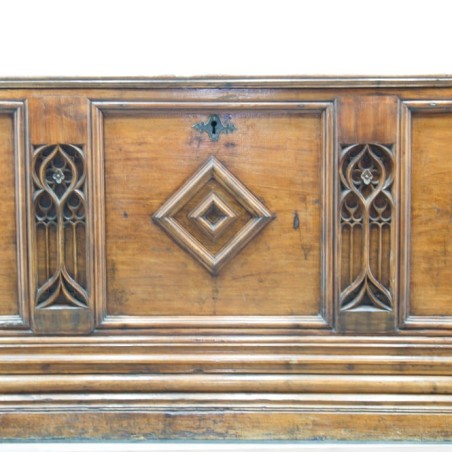 Arcón de madera