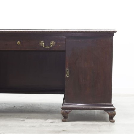 Mesa de despacho con 2 buck