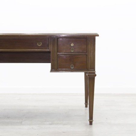 Mesa de dirección clásica en madera