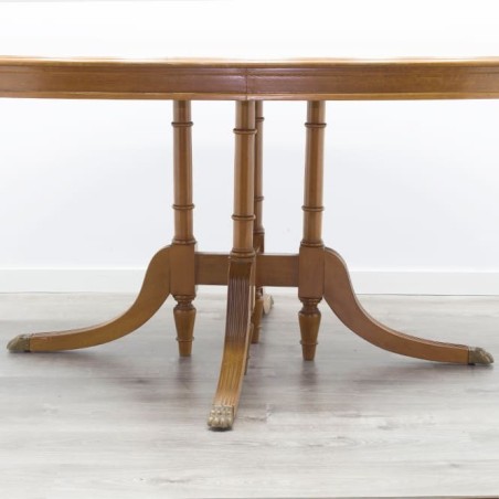 Mesa de juntas ovalada raíz roble