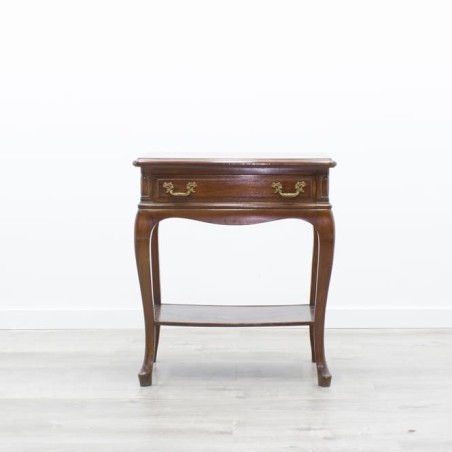 Mesita auxiliar con pata chippendale