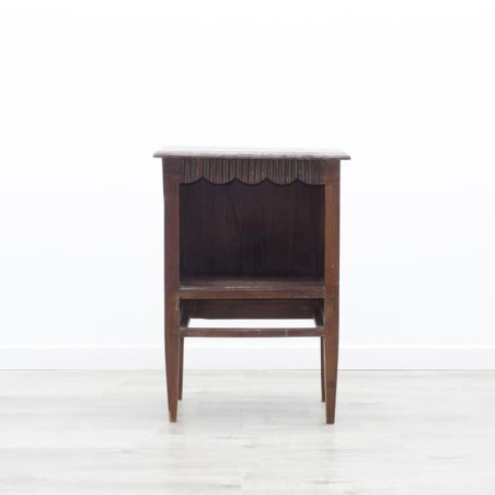 Mesita de madera diáfana acabado nogal