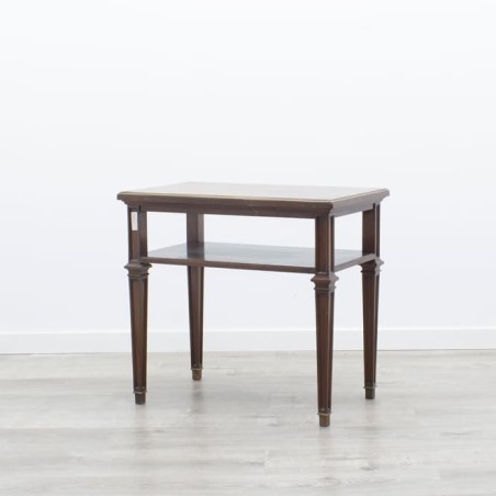 Mesa auxiliar con revistero