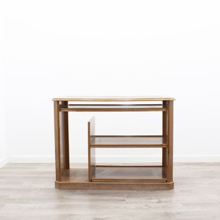 Mesa de ordenador clásica