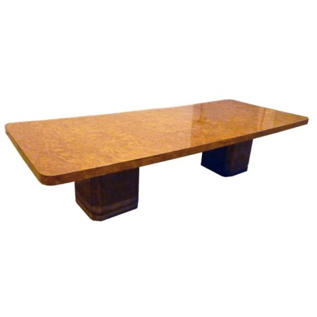 Mesa de juntas raíz clara
