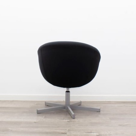Silla de espera giratoria negra