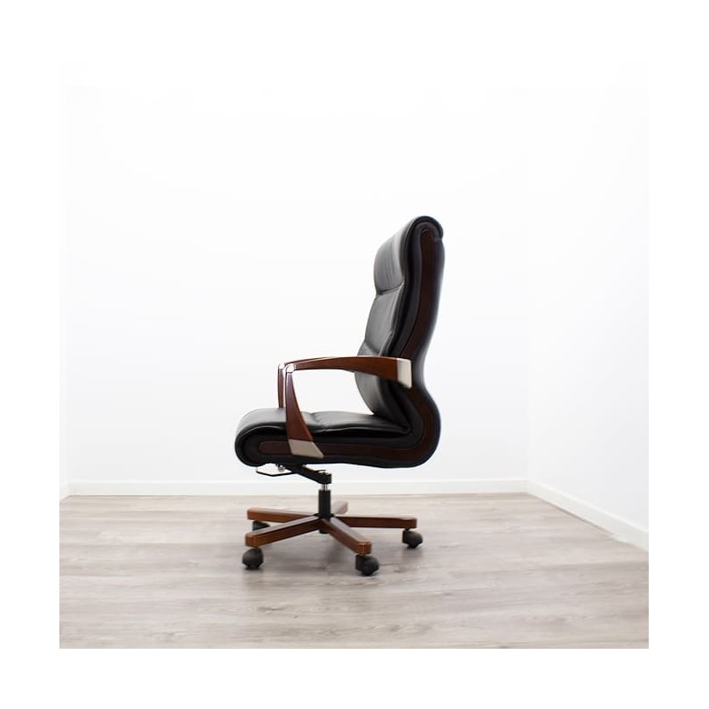 Sillón de dirección en napel negro sistema sincro